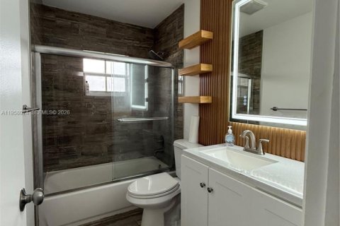 House in Boca Raton, Florida 3 bedrooms, 142.79 sq.m. № 2026693 - photo 6