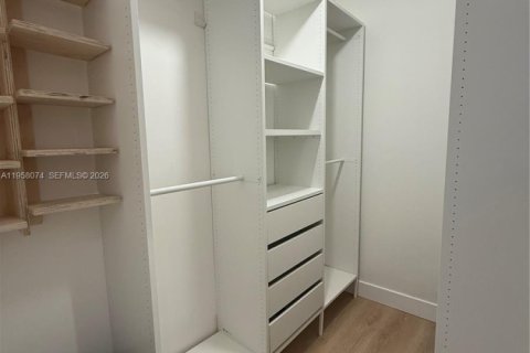 House in Boca Raton, Florida 3 bedrooms, 142.79 sq.m. № 2026693 - photo 13