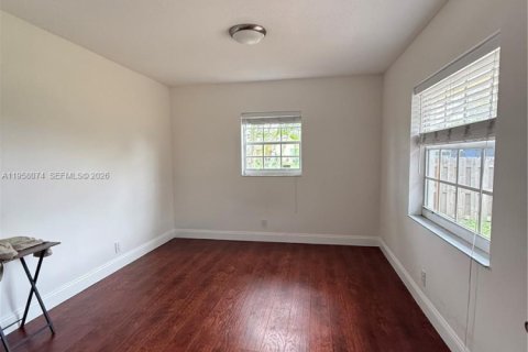 House in Boca Raton, Florida 3 bedrooms, 142.79 sq.m. № 2026693 - photo 24