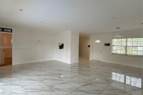 House in Boca Raton, Florida 3 bedrooms, 142.79 sq.m. № 2026693 - photo 3