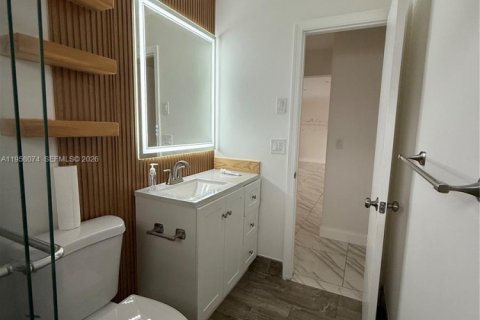 House in Boca Raton, Florida 3 bedrooms, 142.79 sq.m. № 2026693 - photo 7