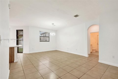 Купить виллу или дом в Хайалиа, Флорида 5 спален, 308.06м2, № 2152817 - фото 7