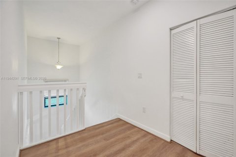 Купить виллу или дом в Хайалиа, Флорида 5 спален, 308.06м2, № 2152817 - фото 27