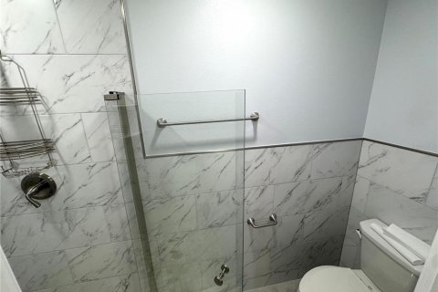 Condominio en alquiler en Sarasota, Florida, 2 dormitorios, 99.31 m2 № 1666242 - foto 24