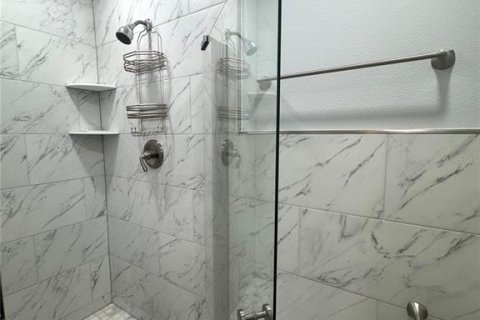 Condominio en alquiler en Sarasota, Florida, 2 dormitorios, 99.31 m2 № 1666242 - foto 23