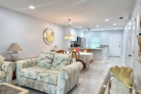 Condominio en alquiler en Sarasota, Florida, 2 dormitorios, 99.31 m2 № 1666242 - foto 5