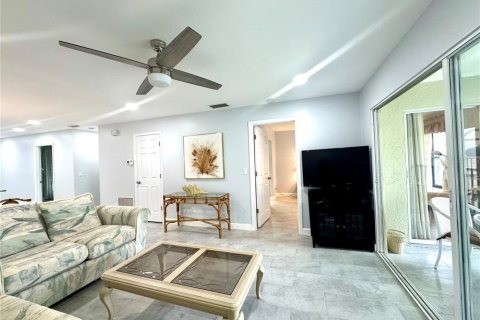 Condominio en alquiler en Sarasota, Florida, 2 dormitorios, 99.31 m2 № 1666242 - foto 10