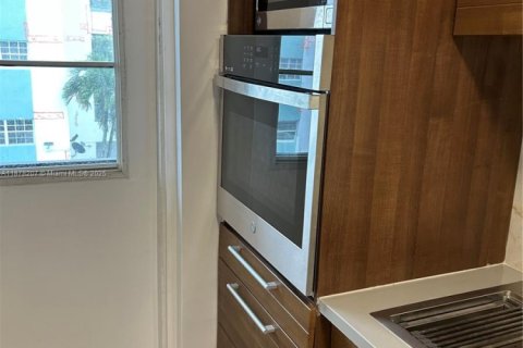 Купить кондоминиум в Майами, Флорида 1 спальня, 60.67м2, № 1921796 - фото 19