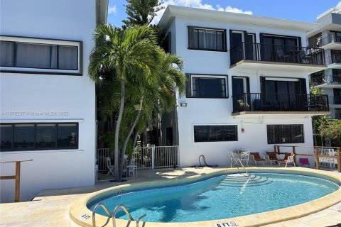 Купить кондоминиум в Майами, Флорида 1 спальня, 60.67м2, № 1921796 - фото 3