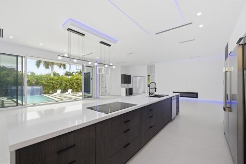 House in Fort Lauderdale, Florida 3 bedrooms, 282.14 sq.m. № 2247064 - photo 19