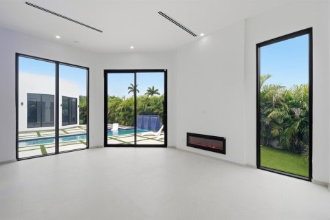 House in Fort Lauderdale, Florida 3 bedrooms, 282.14 sq.m. № 2247064 - photo 16