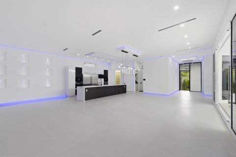 House in Fort Lauderdale, Florida 3 bedrooms, 282.14 sq.m. № 2247064 - photo 12