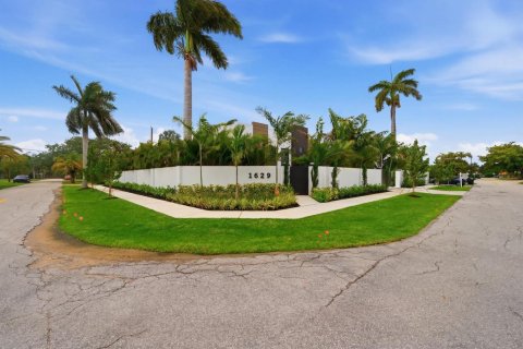 House in Fort Lauderdale, Florida 3 bedrooms, 282.14 sq.m. № 2247064 - photo 5