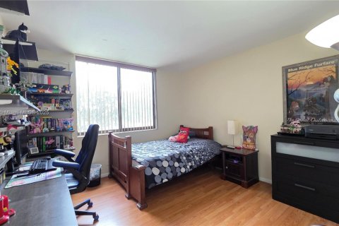 Condo in Hollywood, Florida, 2 bedrooms  № 1878392 - photo 22