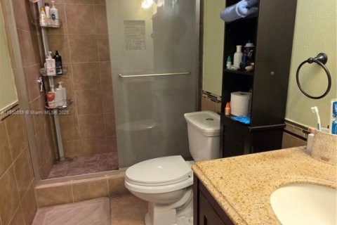 Condo in Hollywood, Florida, 2 bedrooms  № 1878392 - photo 26