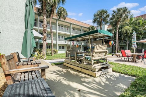 Condo in Saint Petersburg, Florida, 2 bedrooms  № 1543091 - photo 30