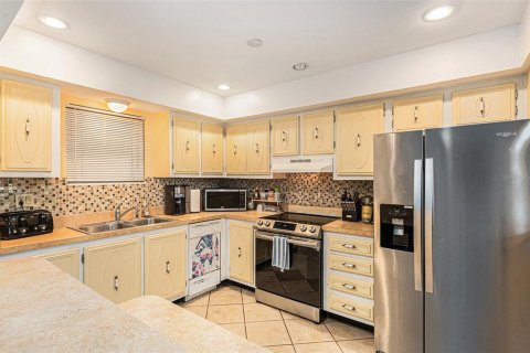 Condo in Saint Petersburg, Florida, 2 bedrooms  № 1543091 - photo 6
