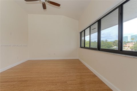 Снять в аренду кондоминиум в Санни-Айлс-Бич, Флорида 3 спальни, 210.42м2, № 2049028 - фото 28