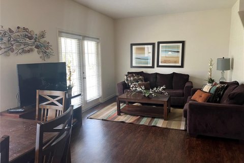Townhouse in Kissimmee, Florida 4 bedrooms, 157.38 sq.m. № 1813656 - photo 3