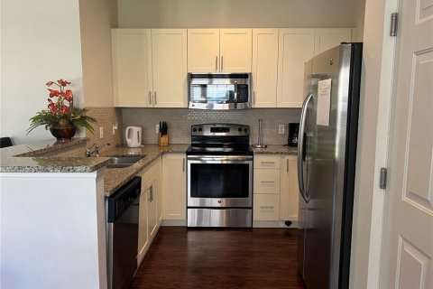 Townhouse in Kissimmee, Florida 4 bedrooms, 157.38 sq.m. № 1813656 - photo 2
