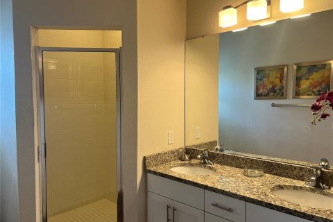 Townhouse in Kissimmee, Florida 4 bedrooms, 157.38 sq.m. № 1813656 - photo 6