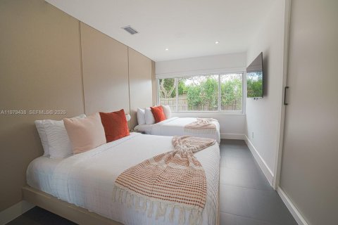 Купить виллу или дом в Катлер-Бей, Флорида 5 спален, 153.57м2, № 2046051 - фото 13