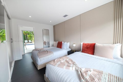 Купить виллу или дом в Катлер-Бей, Флорида 5 спален, 153.57м2, № 2046051 - фото 14