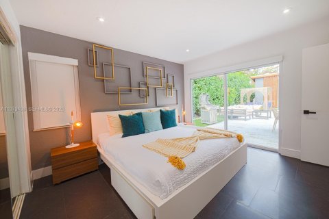 Купить виллу или дом в Катлер-Бей, Флорида 5 спален, 153.57м2, № 2046051 - фото 11