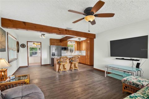 House in Bradenton, Florida 3 bedrooms, 106.65 sq.m. № 2199916 - photo 4
