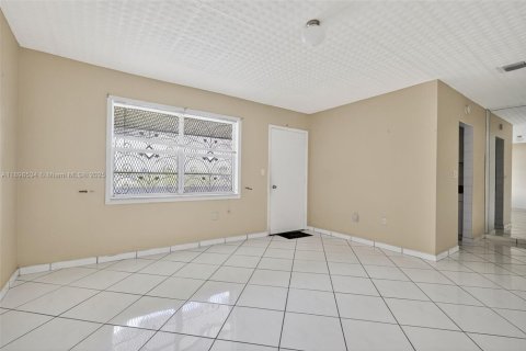 Condominio en venta en Miami, Florida, 1 dormitorio, 63.92 m2 № 1953112 - foto 6