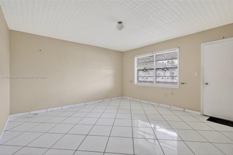 Condominio en venta en Miami, Florida, 1 dormitorio, 63.92 m2 № 1953112 - foto 7