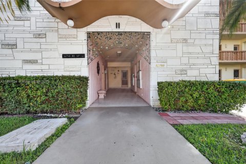 Condominio en venta en Miami, Florida, 1 dormitorio, 63.92 m2 № 1953112 - foto 24