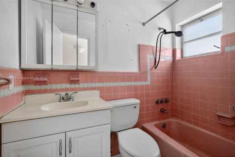 Condominio en venta en Miami, Florida, 1 dormitorio, 63.92 m2 № 1953112 - foto 13