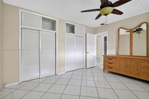 Condominio en venta en Miami, Florida, 1 dormitorio, 63.92 m2 № 1953112 - foto 10