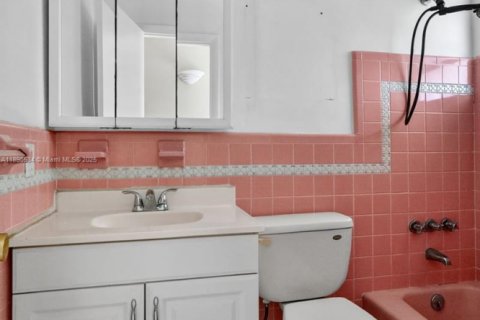 Condominio en venta en Miami, Florida, 1 dormitorio, 63.92 m2 № 1953112 - foto 14
