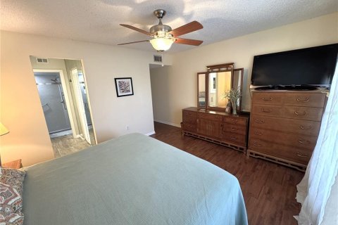 Condo in Bradenton, Florida, 2 bedrooms  № 1796866 - photo 25