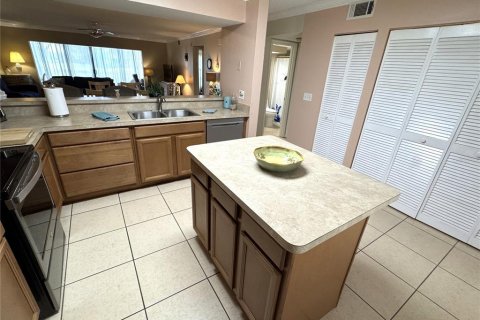 Condo in Bradenton, Florida, 2 bedrooms  № 1796866 - photo 19