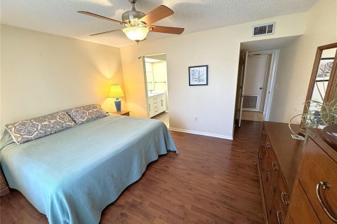 Condo in Bradenton, Florida, 2 bedrooms  № 1796866 - photo 26