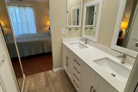 Condo in Bradenton, Florida, 2 bedrooms  № 1796866 - photo 27