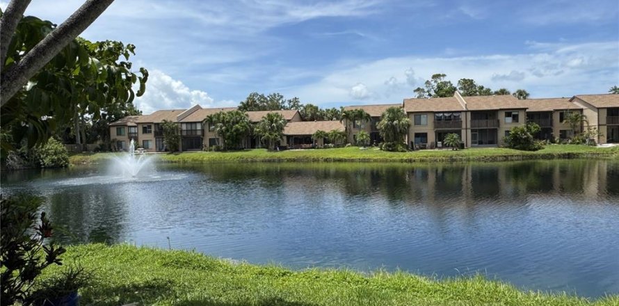 Condo in Bradenton, Florida, 2 bedrooms  № 1796866