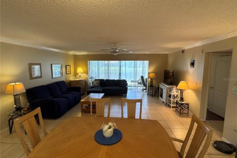 Condo in Bradenton, Florida, 2 bedrooms  № 1796866 - photo 8