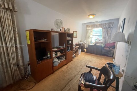 Villa ou maison à vendre à Miami, Floride: 2 chambres, 103.12 m2 № 1991021 - photo 6
