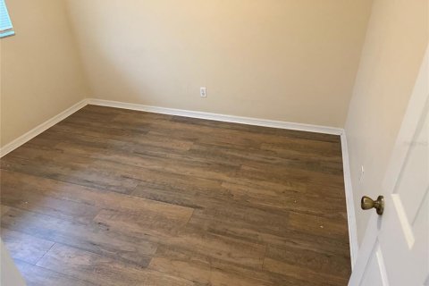 Apartment in Lehigh Acres, Florida 3 bedrooms, 95.22 sq.m. № 2118164 - photo 4