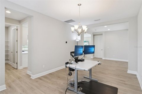 Casa en venta en Fish Hawk, Florida, 4 dormitorios, 302.86 m2 № 2203281 - foto 6