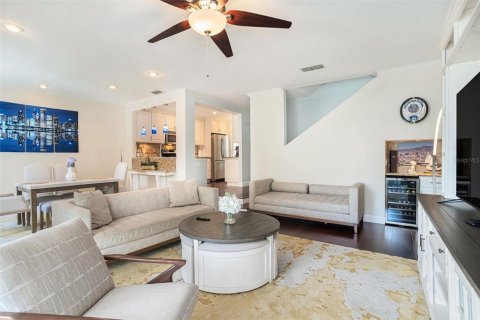 Adosado en venta en Tampa, Florida, 2 dormitorios, 144.93 m2 № 1844681 - foto 4