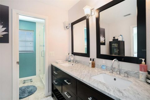Adosado en venta en Tampa, Florida, 2 dormitorios, 144.93 m2 № 1844681 - foto 15