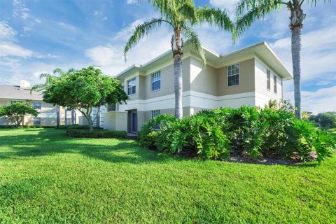 Copropriété à vendre à Winter Haven, Floride: 2 chambres, 94.48 m2 № 1856677 - photo 2