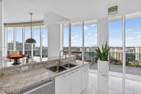 Купить кондоминиум в Авентура, Флорида 3 спальни, 207.64м2, № 1990484 - фото 15