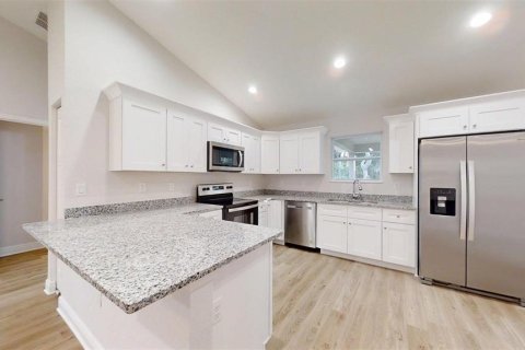 Купить виллу или дом в Даннеллон, Флорида 8 комнат, 93.18м2, № 1870508 - фото 13