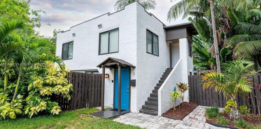 Villa ou maison à Fort Lauderdale, Floride 1 chambre, 390 m2 № 1861292